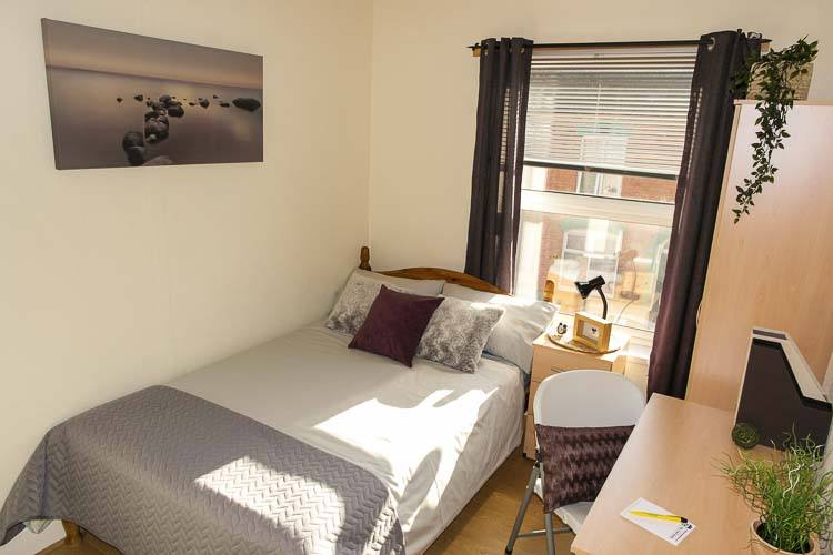 Newly refurbished student house in Northampton