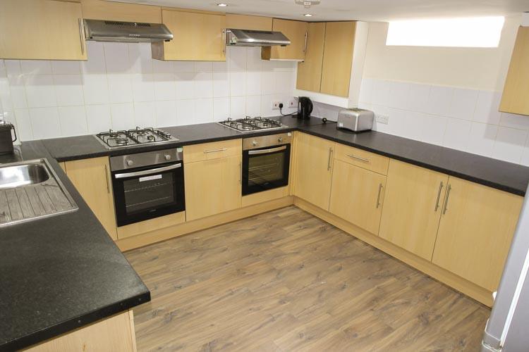 Accommodation to rent for 8 students in Northampton